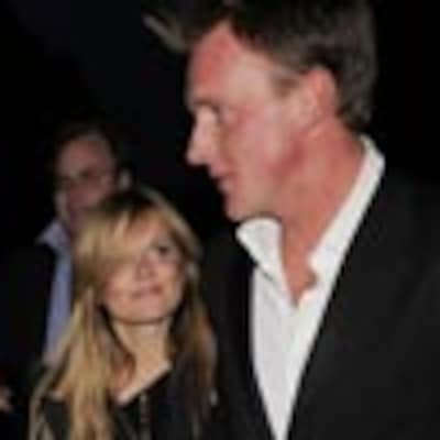 Geri Halliwell y su novio Henry Beckwith, juego de miradas en la noche londinense