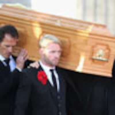 Familiares y amigos dan el último adiós a Stephen Gately, miembro de Boyzone