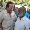 Julio Iglesias muestra su lado solidario en Haití