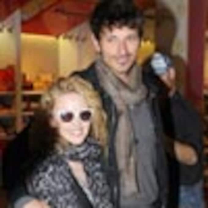 Kylie Minogue y Andrés Velencoso abandonan Australia tras pasar unos días con la familia de la artista