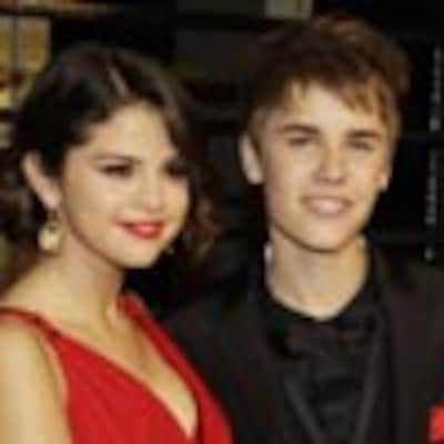 Justin Bieber y Selena Gómez se dan su primer beso público