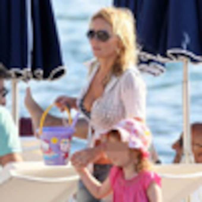 Geri Halliwell, un verano más en la Riviera Francesa con su hija pero sin Henry Beckwith