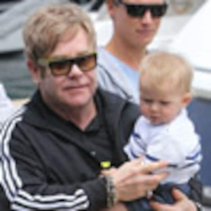 Elton John con ganas de repetir paternidad: 'Quiero que Zachary tenga un hermano'