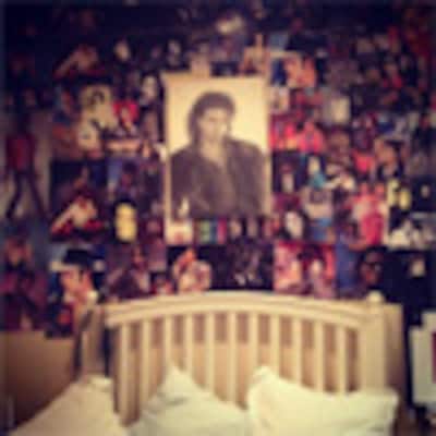 Paris Jackson convierte el cabecero de su cama en un santuario en honor a su padre