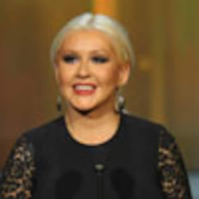 A punto de lanzar disco: Christina Aguilera se convierte en el ídolo latino de los premios Alma