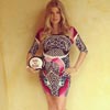 ¿Qué divertido y original complemento lució Fergie en la 'baby shower' de su bebé?