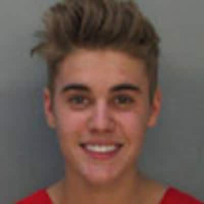 El absurdo comportamiento de Justin Bieber tras ser detenido