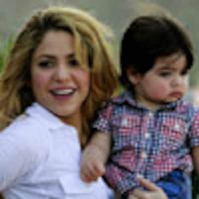 Shakira y el pequeño Milan se reencuentran con Piqué y el resto de la selección española en Washington