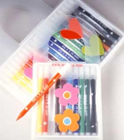 Agatha Ruiz de la Prada diseña bolígrafos para niños