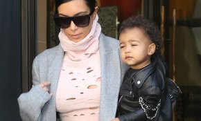 Nori West pone de moda las 'baby boots' a su paso por la 'fashion week' de París