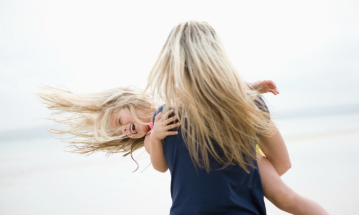 Cómo cuidar el pelo de las niñas con pelo largo