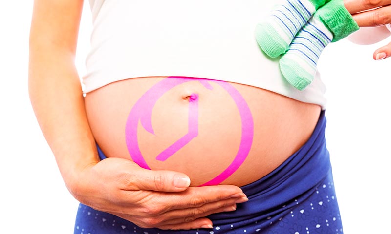 Embarazo a los 50: ¿Qué riesgos conlleva?