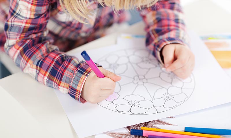 Pintar mandalas es una excelente técnica de relajación para ti y tus hijos