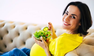 Estos alimentos y bebidas te ayudarán a sobrellevar las náuseas durante el embarazo