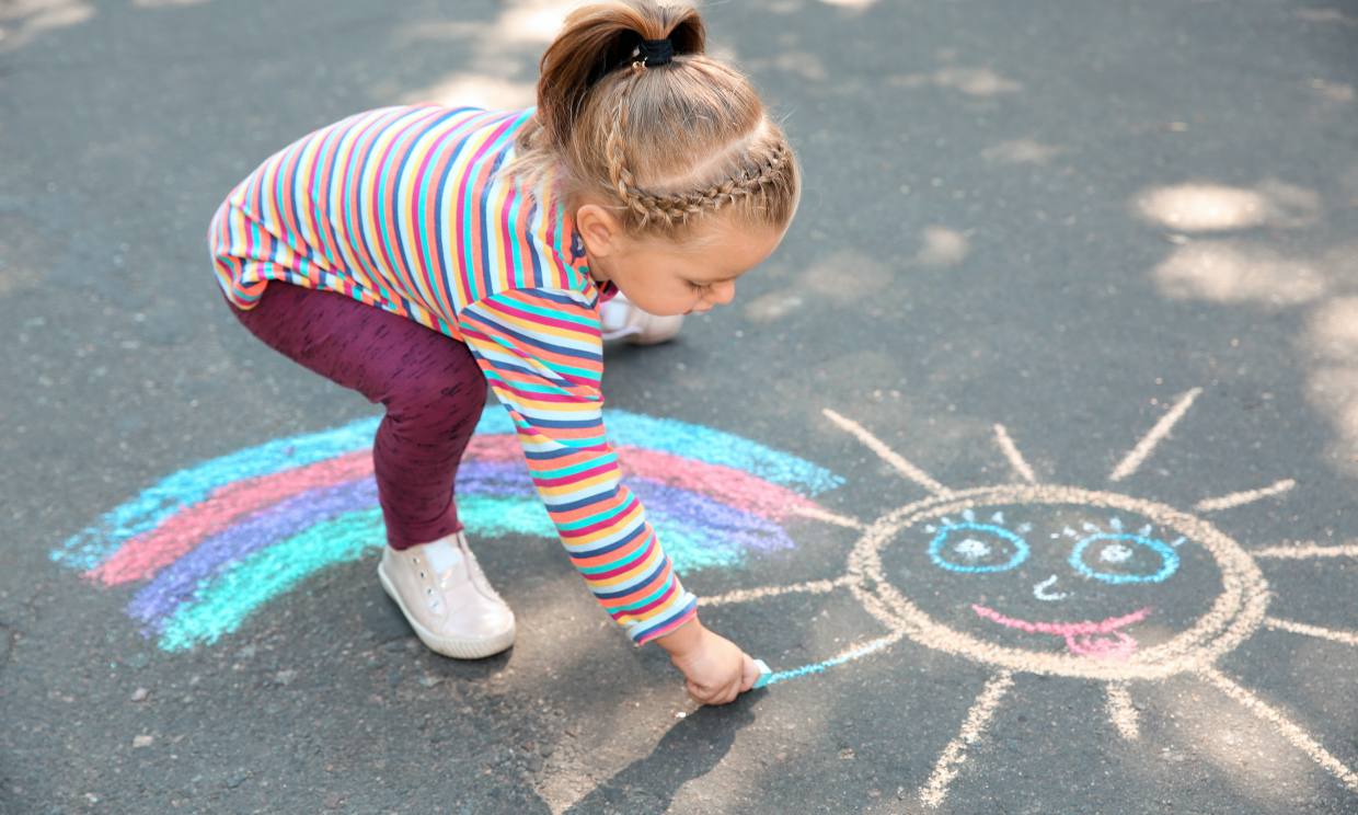 Los beneficios de que los niños salgan a la calle