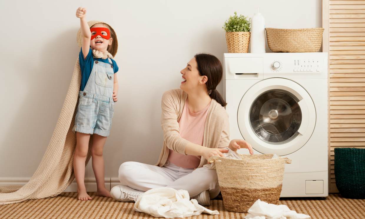 Rutina de limpieza para desinfectar la ropa y los juguetes de los más pequeños