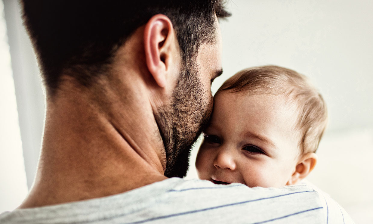 Qué es y cómo solicitar el permiso de paternidad