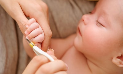 ¿Es necesario cortar las uñas a los recién nacidos?