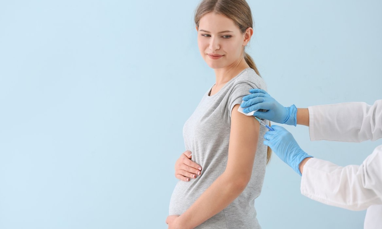 Qué vacunas debes ponerte durante el embarazo