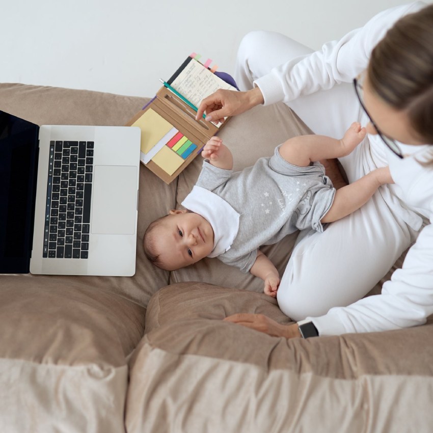 Teletrabajo y maternidad: cómo compaginarlo