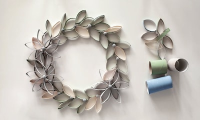Cómo hacer flores con rollos de papel higiénico