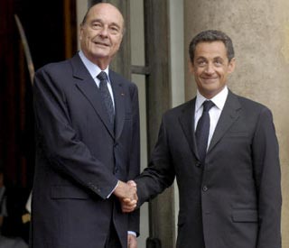 Jacques Chirac da el relevo a Nicolás Sarkozy