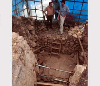 Hallan en Honduras una tumba maya única en el mundo