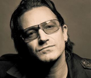 Bono celebra su 48 cumpleaños junto al príncipe Alberto de Mónaco y Brad Pitt