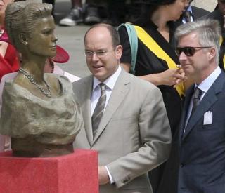Alberto de Mónaco recuerda a su madre, la princesa Grace Kelly, durante su visita de Estado a Bélgica