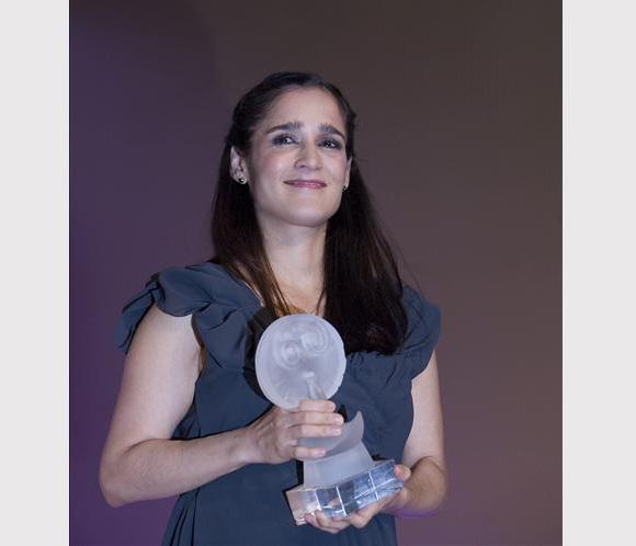 Julieta Venegas vuelve a colgarse el acordeón en la gala de los Premios Lunas