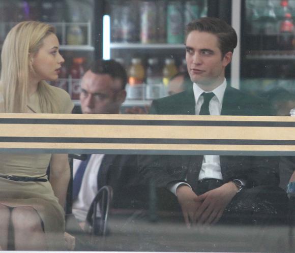 Robert Pattinson saca su lado más seductor y romántico en su nueva película, 'Cosmopolis'