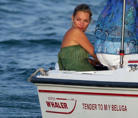 Kate Moss, de vacaciones en Saint-Tropez un mes después de su boda con Jamie Hince