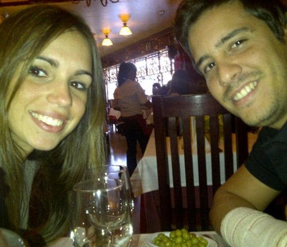 Elena Furiase y Leo de la Torre 'tuitean' su amor