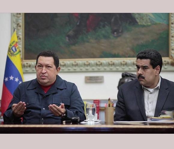 El presidente venezolano, Hugo Chávez, viaja a Cuba para operarse por cuarta vez de un cáncer