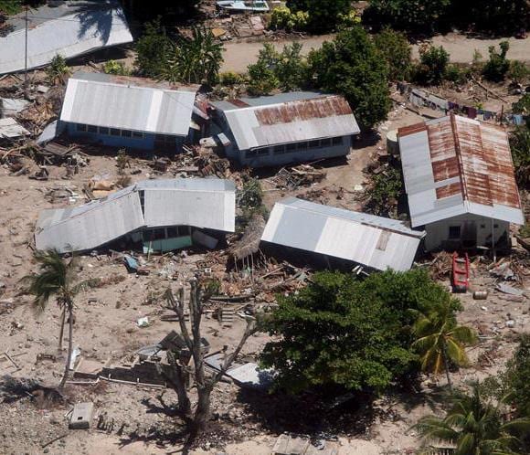 Un tsunami mata cinco a personas y destruye tres aldeas en las Islas Salomón