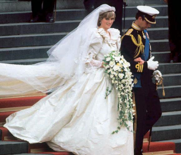 Pagan 1.000 euros por un trozo de la tarta de boda del principe Carlos y la princesa Diana