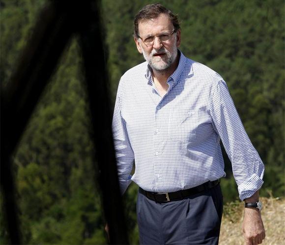 Mariano Rajoy hará una donación tras el desafío de Fernando Torres a participar en el reto del cubo