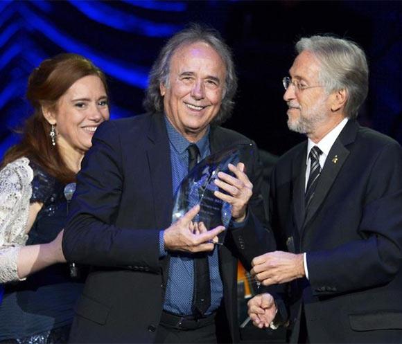 Joan Manuel Serrat, 'feliz y honrado' por su premio a la Persona del Año
