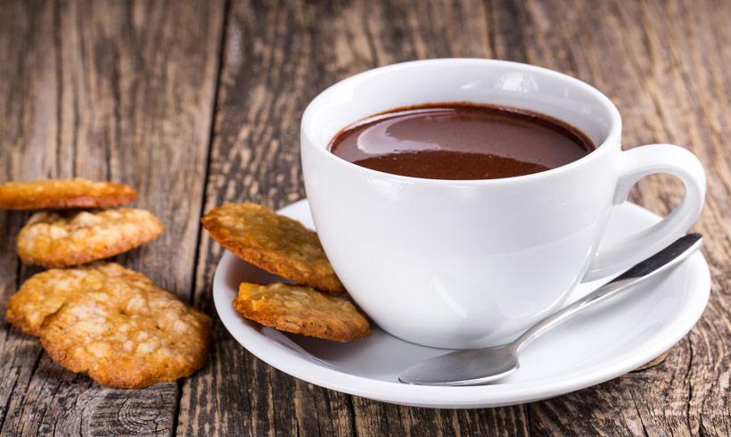 Chocolate a la taza: con naranja, frutos secos, en su versión tradicional… ¡tú eliges!