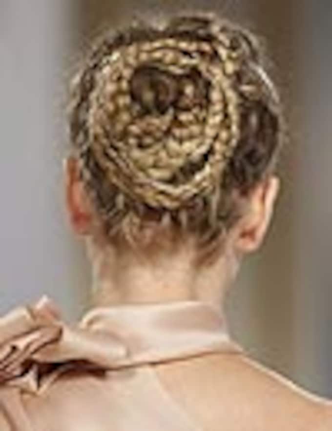 Peinados de novia: Una corona hecha con trenzas