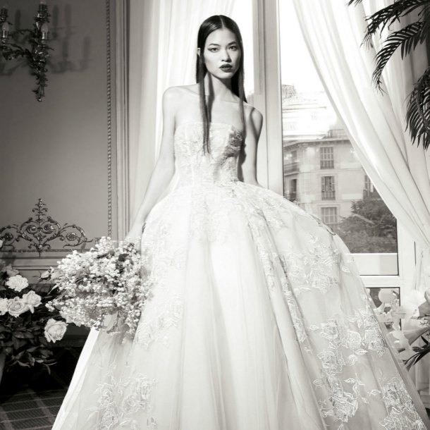 YolanCris adelanta las tendencias de novia para 2016 con una colección de Alta Costura