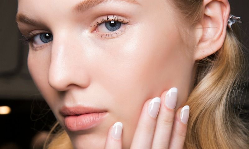 Siete 'combos' con manicuras de tendencia + vestido de novia para la nueva temporada