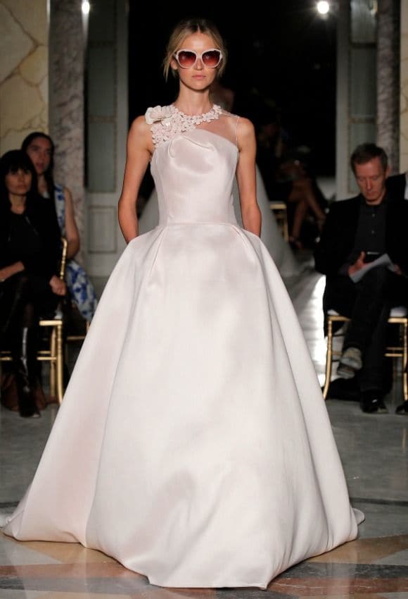 así están siendo los vestidos de novia más bonitos en el segundo día