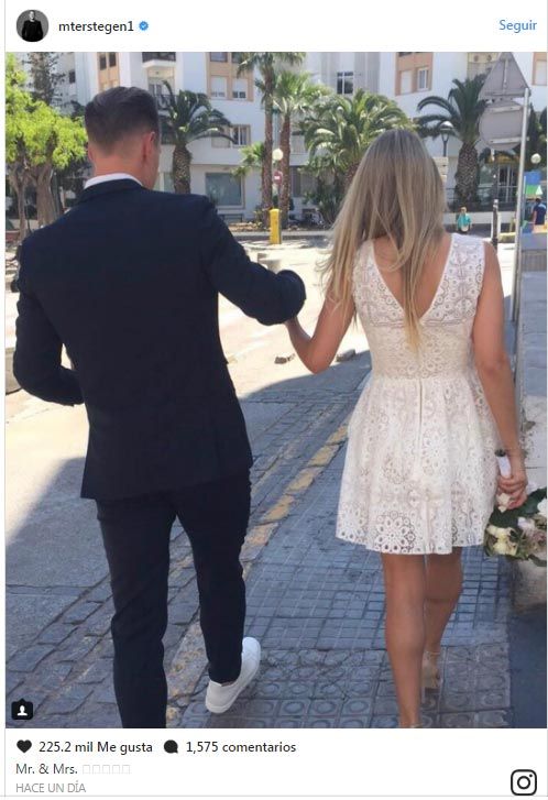 ter stegen, portero del barça, protagonista de una discreta boda en