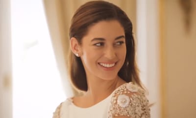 En ¡HOLA! Mariana Downing, la novia de Marc Anthony, posa con las nuevas propuestas 'bridal 2018'