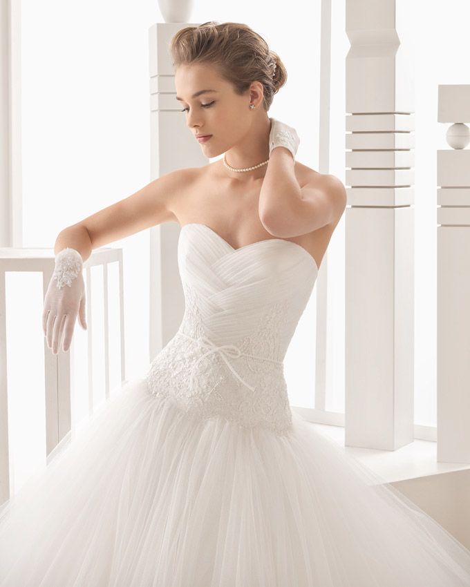 Guía ilustrativa para novias: ¿Qué escotes hay y cuál te favorecerá según  tu figura? - Foto 1