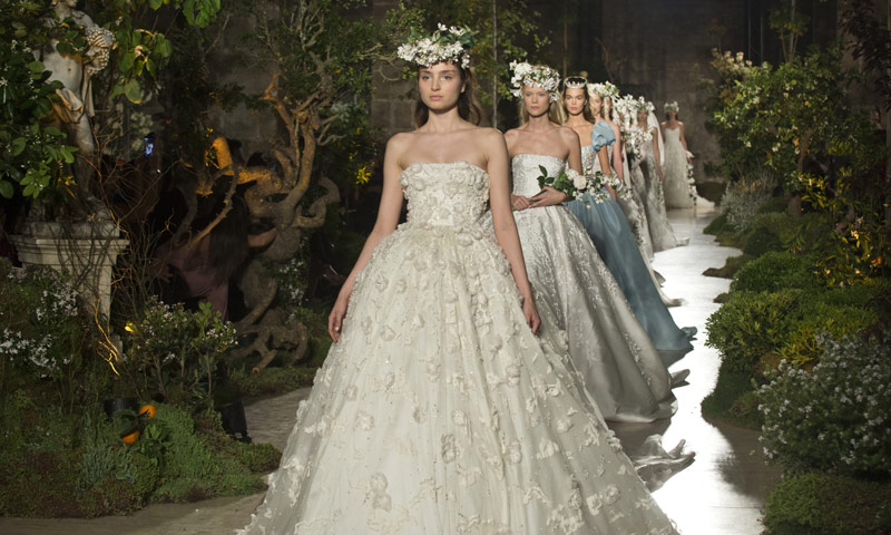 Reem Acra, la diseñadora de Hollywood, conquista Barcelona con su colección nupcial