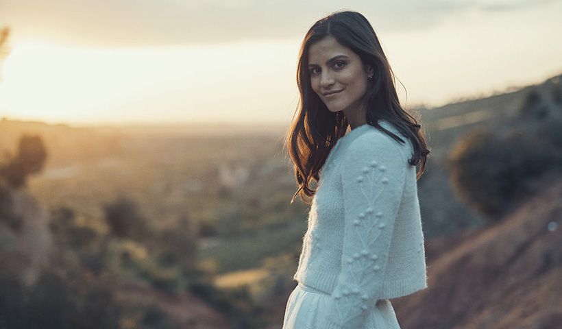 Con chaqueta de punto o abrigo de leopardo, así vestirán las novias del otoño