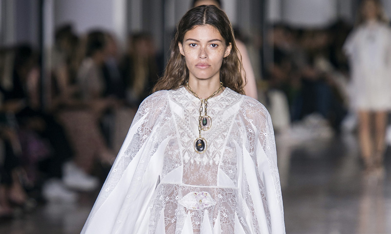 Giambattista Valli, la inspiración si quieres diseñar tu propio vestido de novia