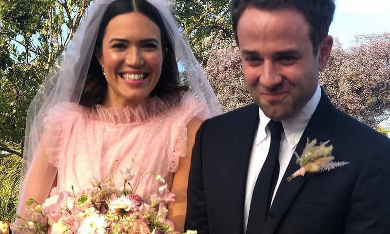 La actriz Mandy Moore y el triunfo definitivo del rosa en los vestidos de novia